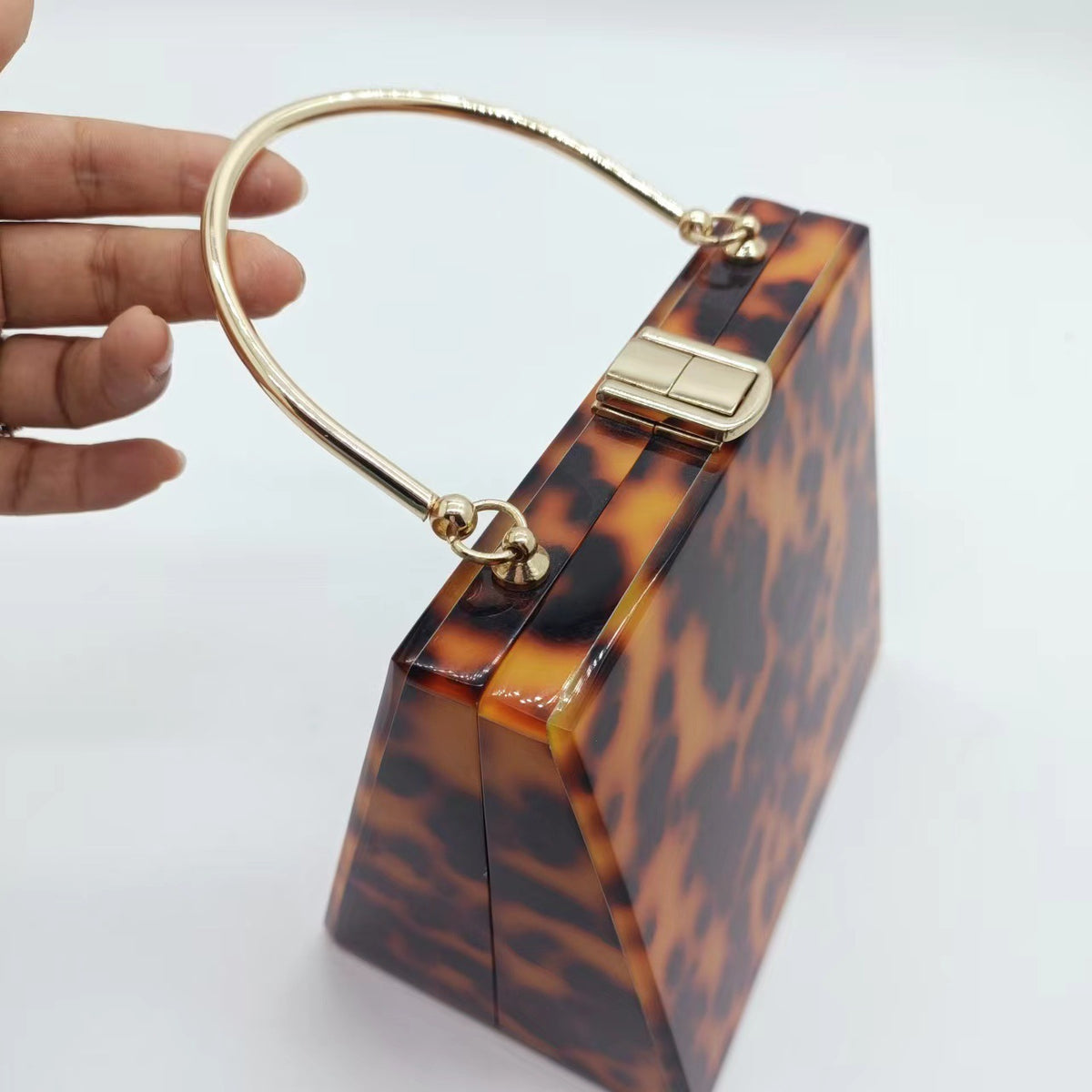 Mini Sac Rigide Femme Léopard — Acrylique, Anse Métal & Chaîne