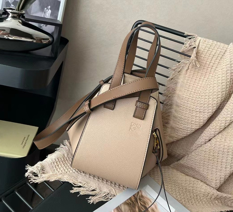 Sac Hammock Équerre en Cuir Véritable — 4 Coloris