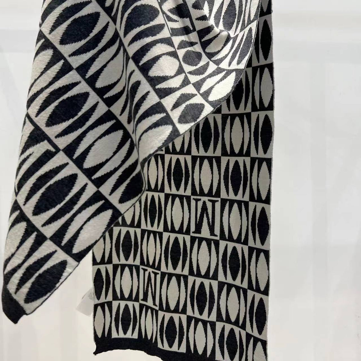Écharpe Jacquard Géométrique — Cachemire & Laine, Double Face