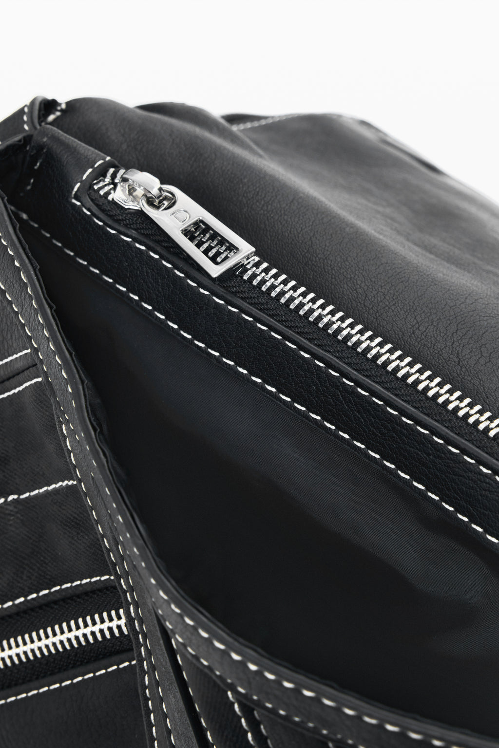Sac à Dos Noir Desigual Femme — Fibonacci Hampton